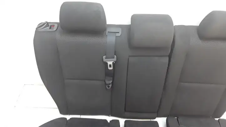 Toyota Avensis T250 (2003 - 2006) Заднее сиденье — фото 4