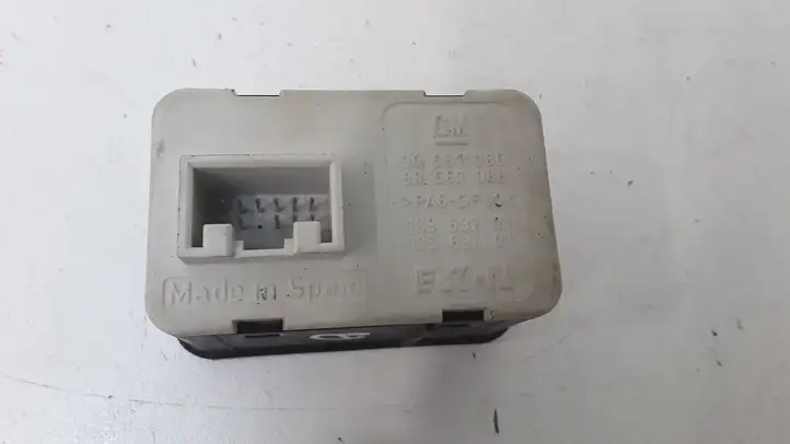 Opel Astra G (1998 - 2004) 90561086 Блок кнопок стеклоподъемников — фото 2