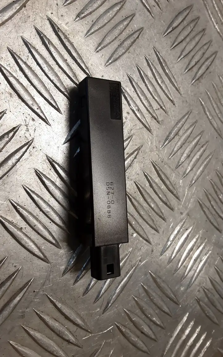 Lexus GS 300 350 430 450h (2004 - 2007)  D5N0888 Антенна бесключевого доступа