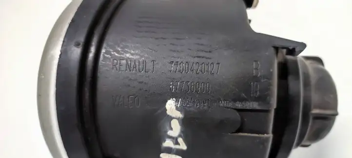 Renault Megane II (2002 - 2005)  7700420127 Передняя противотуманная фара