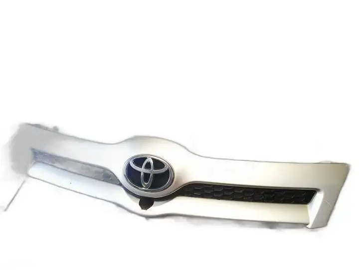 Toyota Corolla Verso AR10 (2004 - 2009) 531110f020 Передняя решетка — фото 1