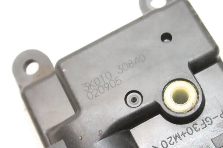 Nissan 350Z (2001 - 2009) 3K01030840 Двигатель задвижки потока воздуха — фото 4