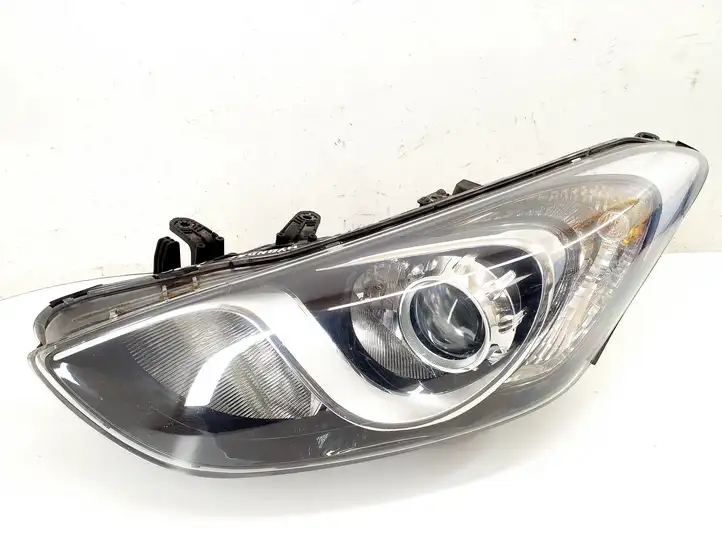 Hyundai i30 (2012 - 2015) 92101A6100 Передняя фара — фото 3