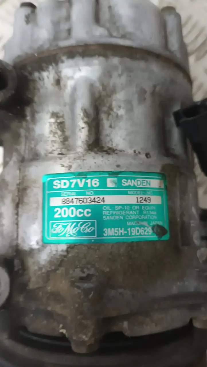 Volvo V50 (2004 - 2008)  3M5H19D629 Компрессор (насос) кондиционера воздуха