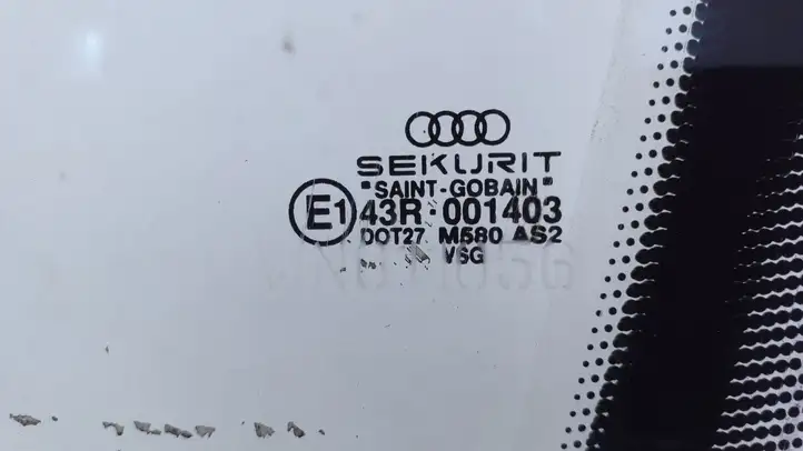 Audi A8 S8 D2 4D (1999 - 2002) Стекло передней двери — фото 1