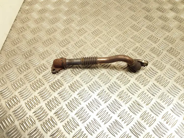 Hyundai i30 (2012 - 2015)   EGR трубка (трубки)/ шланг (шланги)