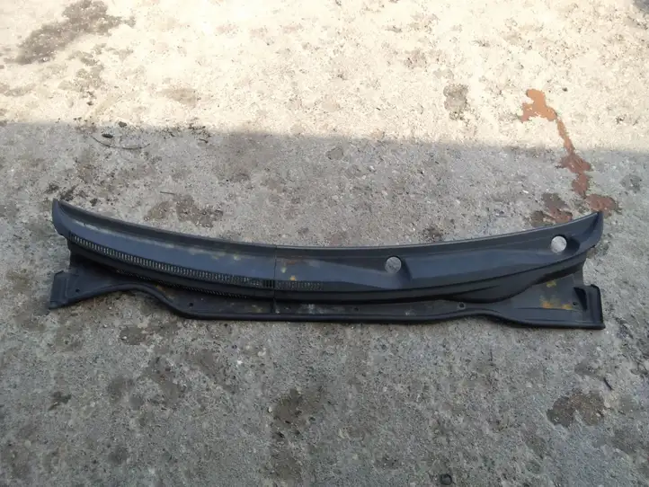Toyota Corolla Verso AR10 (2004 - 2009) 557820F010 Жабо стеклоочистителей — фото 1