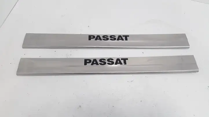 Volkswagen PASSAT B5.5 (2001 - 2005) Внутренняя отделка переднего порога — фото 1