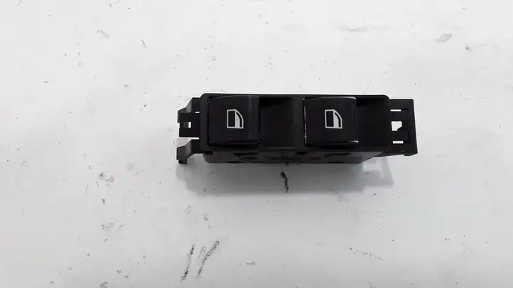 BMW 3 E46 (1998 - 2005) 8381514 Кнопка стеклоподъемников — фото 1
