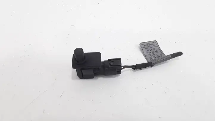 BMW 3 E46 (1998 - 2005) 8352229 Датчик открытия капота — фото 1