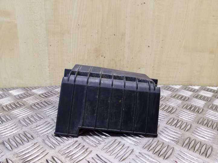Volkswagen Touran I (2003 - 2010)  1K0937132D Крышка ящика предохранителей