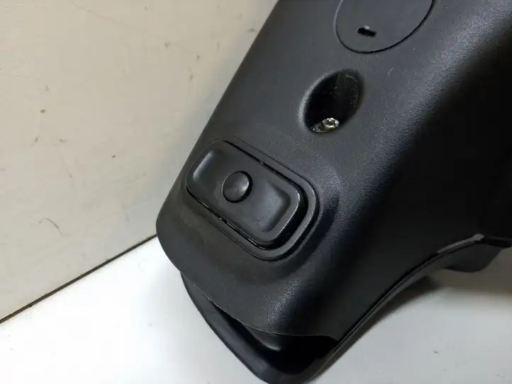 Dodge Grand Caravan (2007 - 2020) 1WC22DX9AA Кнопки на рулевом колесе — фото 11