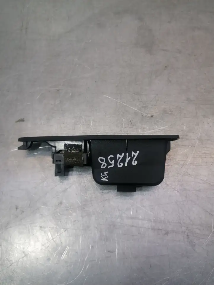 Citroen C4 (2004 - 2008) 9650912777 Кнопка стеклоподъемников — фото 2