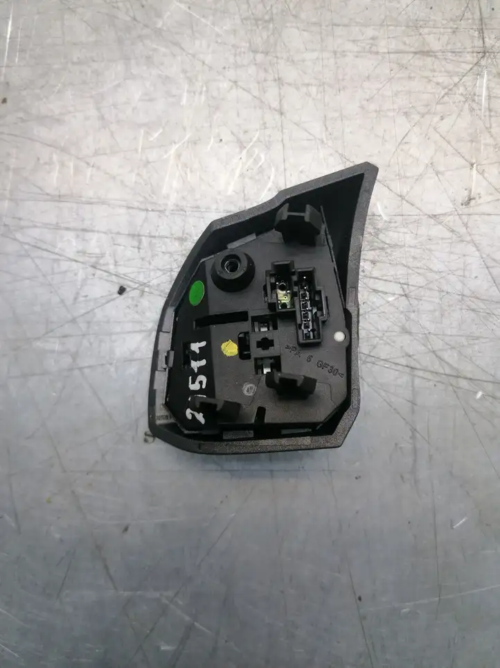 Opel Astra H (2004 - 2009) 305260285057 Кнопки на рулевом колесе — фото 3