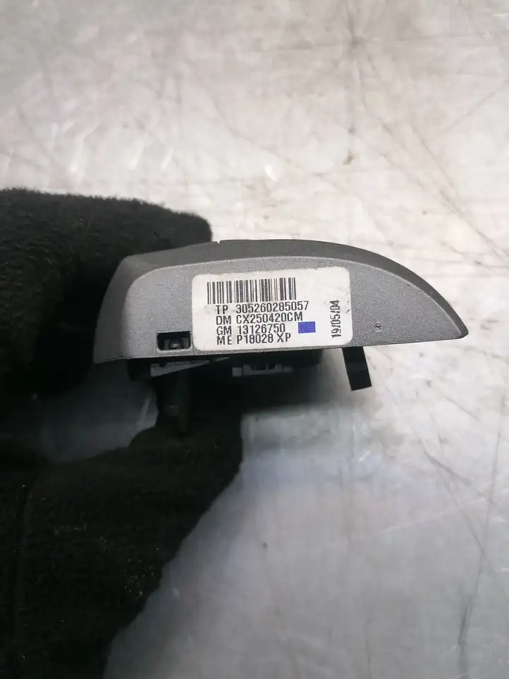 Opel Astra H (2004 - 2009) 305260285057 Кнопки на рулевом колесе — фото 2