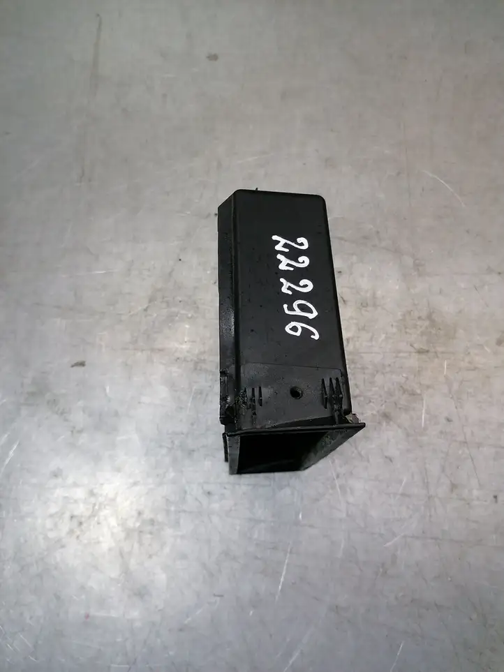 Seat Alhambra (Mk1) (2000 - 2010) 3B0857058 Выдвижной ящик — фото 2