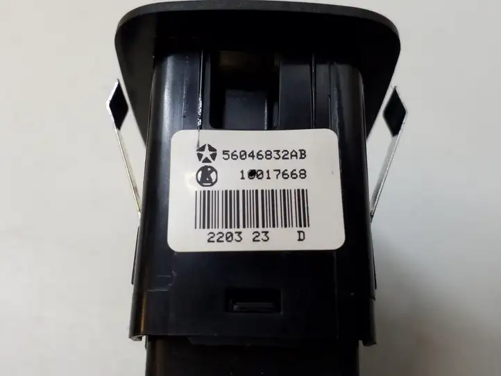 Chrysler 300C (2011 - 2014) 56046832AB Кнопка стеклоподъемников — фото 3