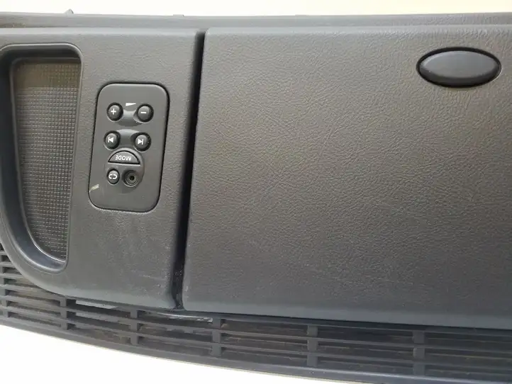 Land Rover Discovery 3 - LR3 (2004 - 2009) ESJ501010 Ящик для хранения в багажнике — фото 6
