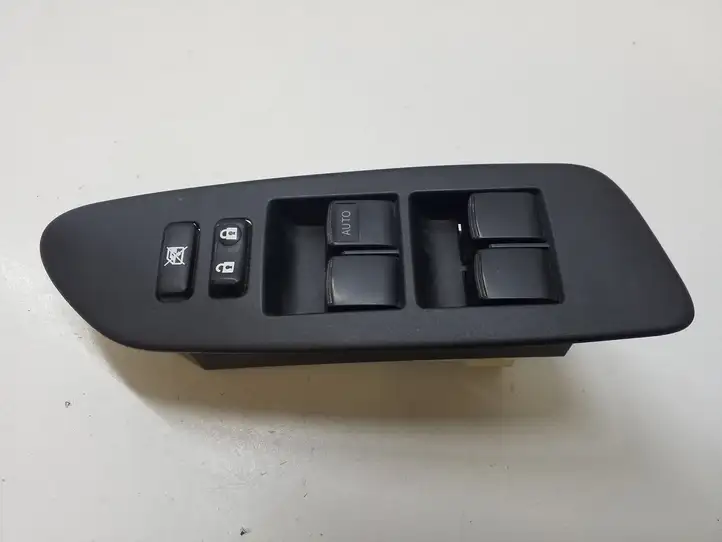 Toyota Auris 150 (2006 - 2012) 7423102550 Блок кнопок стеклоподъемников — фото 1