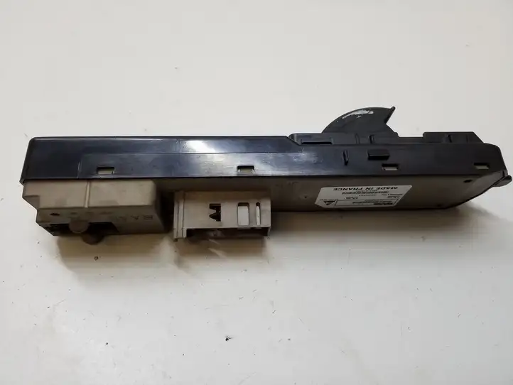 Saab 9-3 Ver2 (2003 - 2007) 12758530 Кнопка стеклоподъемников — фото 4