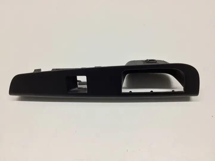 Kia Ceed (2006 - 2010) 823551H600 Накладка кнопки стеклоподъемника — фото 1