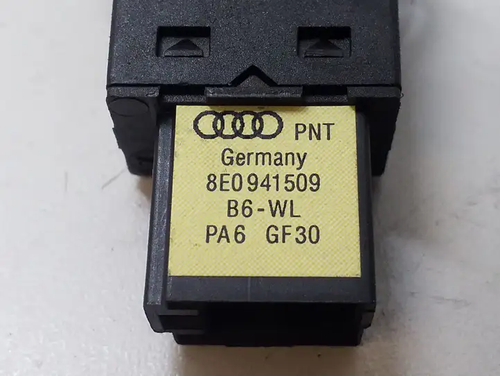 Audi A4 S4 B7 8E 8H (2004 - 2009) 8E0941509 Включатель аварийных фонарей — фото 5