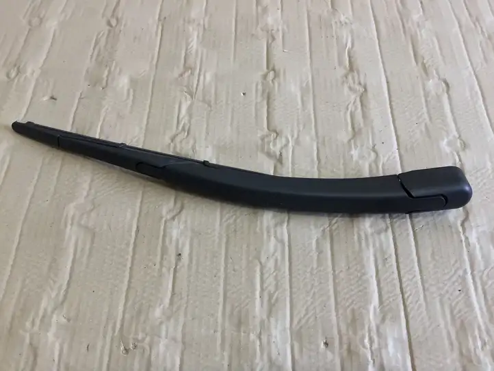 Ford Fiesta (2006 - 2008) OEM Стеклоочиститель заднего стекла — фото 2