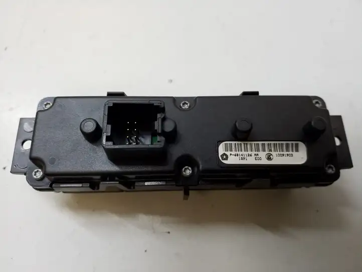 Dodge Grand Caravan (2007 - 2020) 68141126AA Кнопка открытия боковых дверей — фото 4