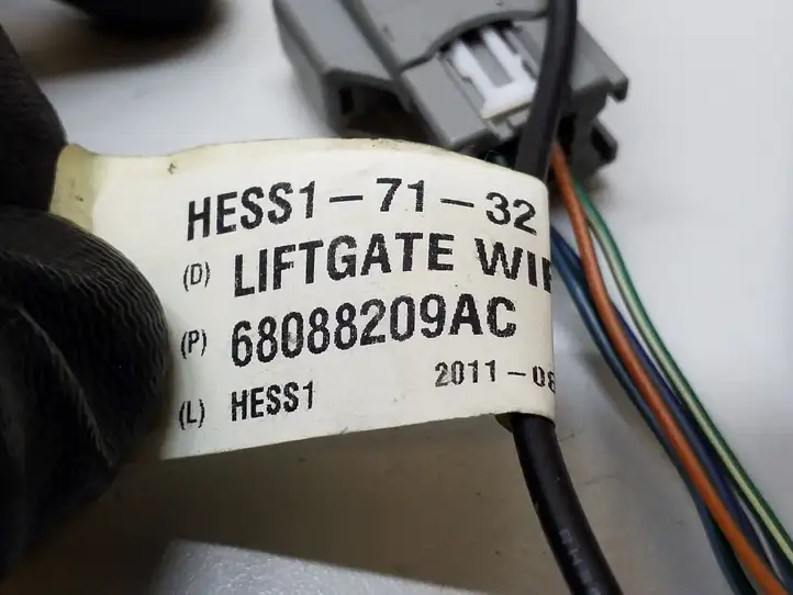 Dodge Grand Caravan (2007 - 2020) 68088209AC Прочая электропроводка — фото 8