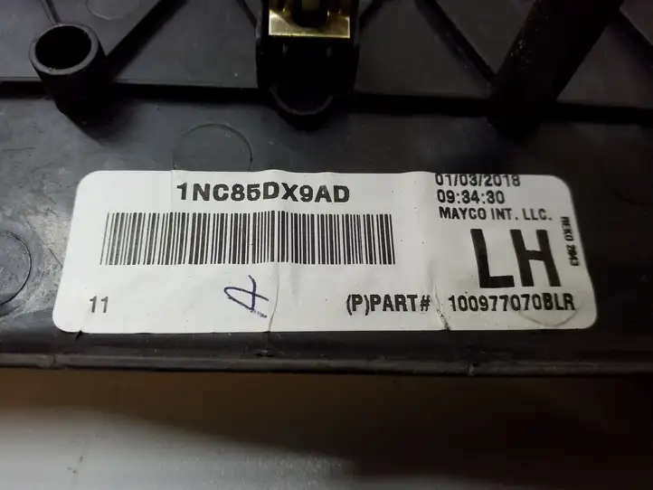 Dodge Durango (2013 - ) 1NC85DX9AD Внутренняя отделка заднего порога — фото 5
