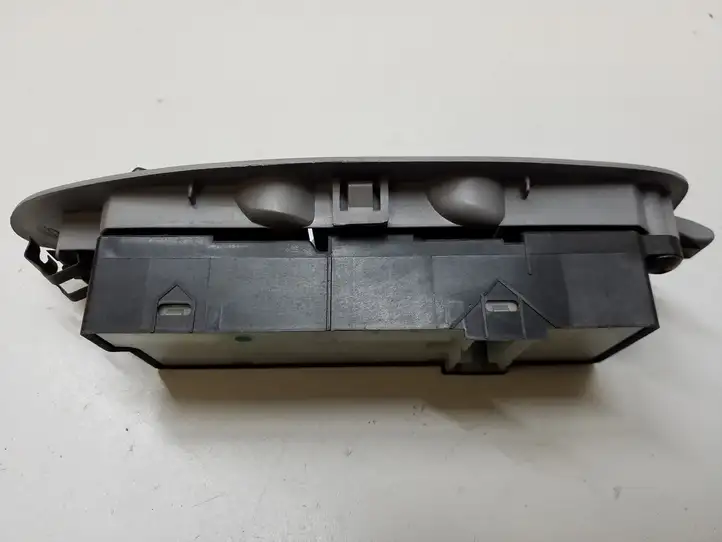 Nissan Almera (2000 - 2006) 80961BU400 Кнопка стеклоподъемников — фото 6