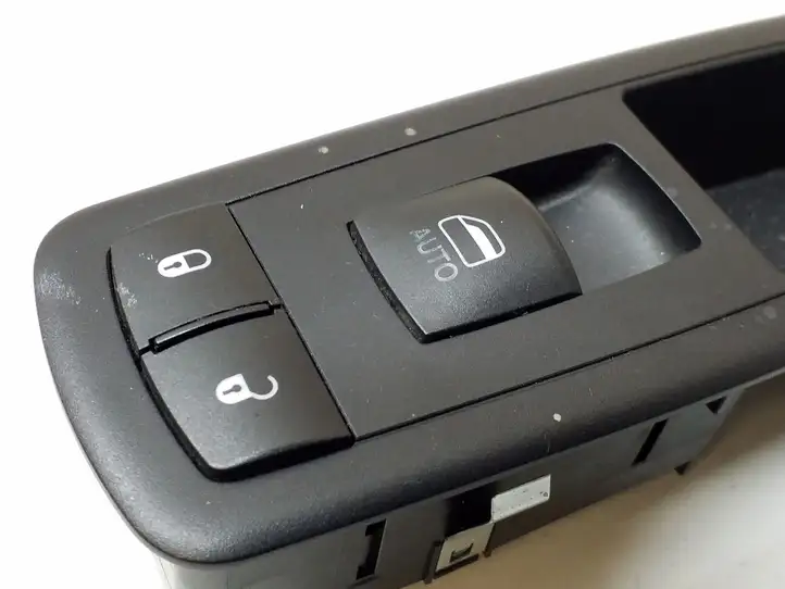 Dodge Grand Caravan (2007 - 2020) 68110865AA Кнопка стеклоподъемников — фото 2
