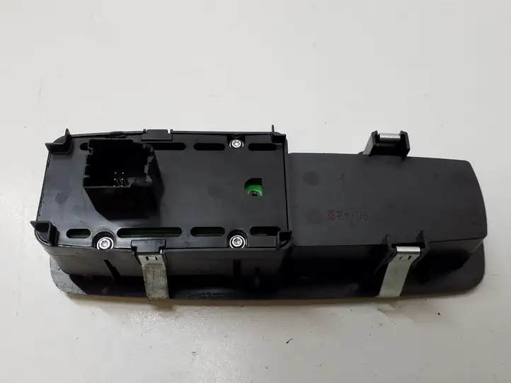 Dodge Grand Caravan (2007 - 2020) 68110865AA Кнопка стеклоподъемников — фото 4