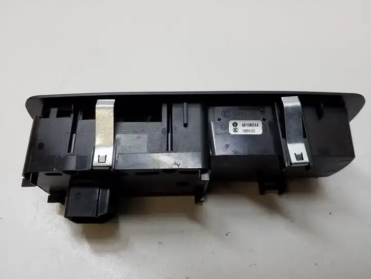 Dodge Grand Caravan (2007 - 2020) 68110865AA Кнопка стеклоподъемников — фото 5