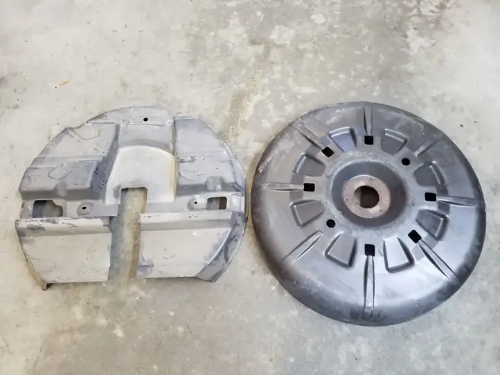 Dodge Grand Caravan (2007 - 2020) 04721083AD Обшивка ниши запасного колеса — фото 5