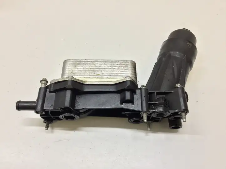 Dodge Grand Caravan (2007 - 2020) 679042441 Кронштейн масляного фильтра — фото 1