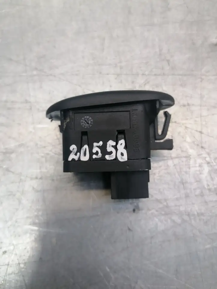 Citroen C3 (2002 - 2009) 96401469XT Кнопка стеклоподъемников — фото 3