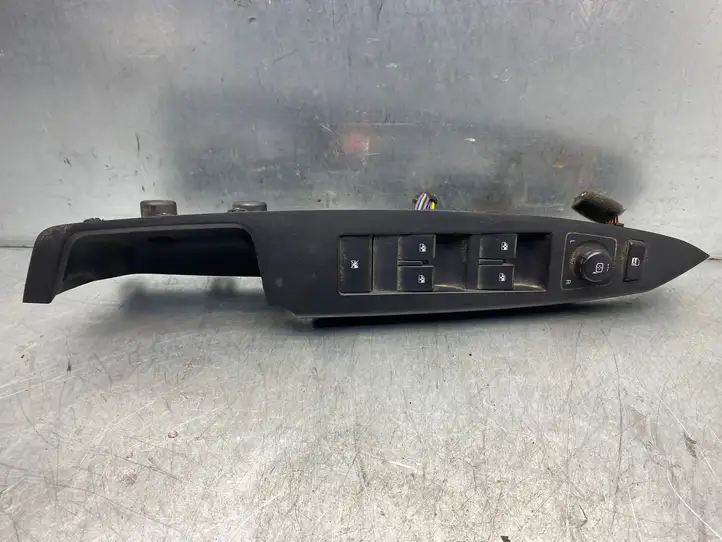 Opel Antara (2006 - 2011) 202005436 Кнопка стеклоподъемников — фото 1