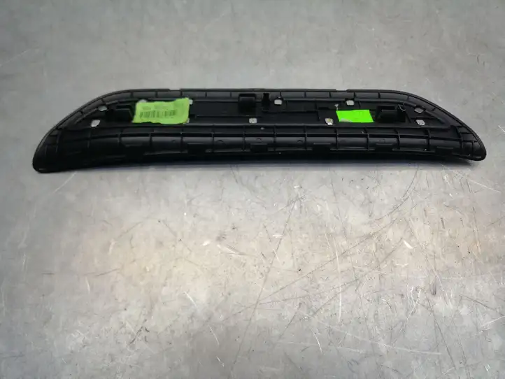 Kia Ceed (2018 - 2021) 85888J7000 Внутренняя отделка заднего порога — фото 3