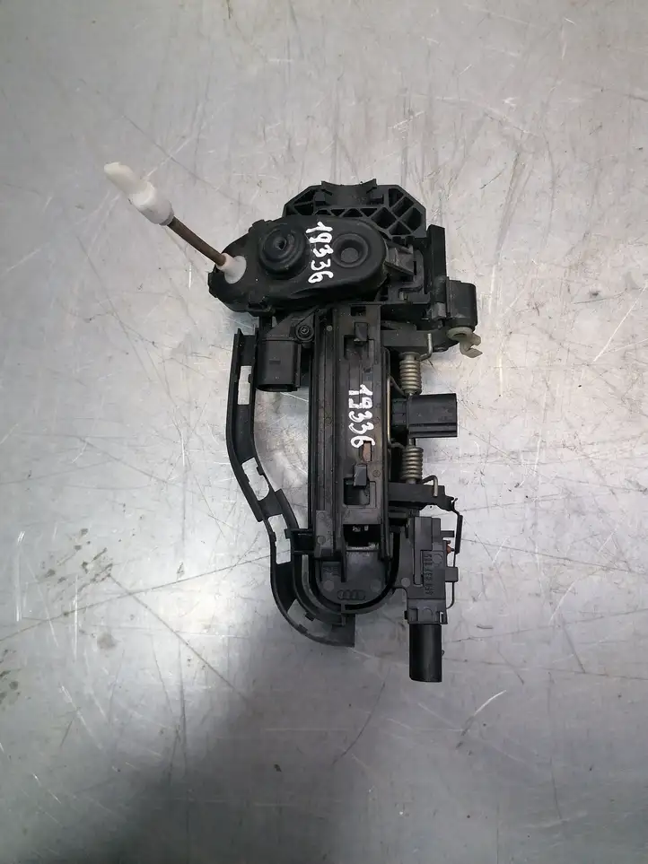 Audi A4 S4 B7 8E 8H (2004 - 2009) 4F0837885 Наружная ручка двери — фото 3