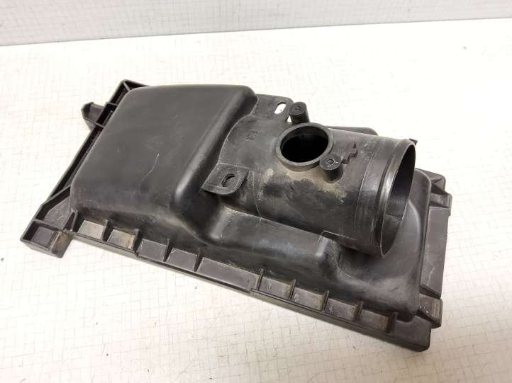 Toyota Corolla Verso E121 (2004 - 2007)  46144829 Крышка коробки воздушного фильтра