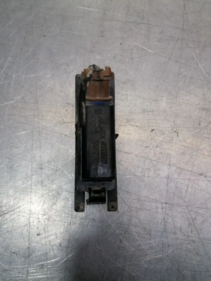 Fiat Punto (199) (2005 - 2018) 51762788 Подсветка номера — фото 3