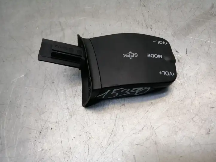Ford Focus (2005 - 2008) 758710 Включатель регулировки звука — фото 1