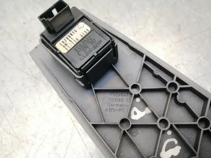 BMW 7 E65 E66 (2001 - 2008) 7024647 Кнопка стеклоподъемников — фото 2