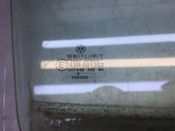 Volkswagen Golf IV (1998 - 2005) 43R001352 Стекло задней двери — фото 3