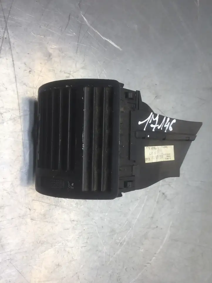 Seat Alhambra (Mk1) (2000 - 2010) 7M3819703 Боковой воздушный дефлектор — фото 1