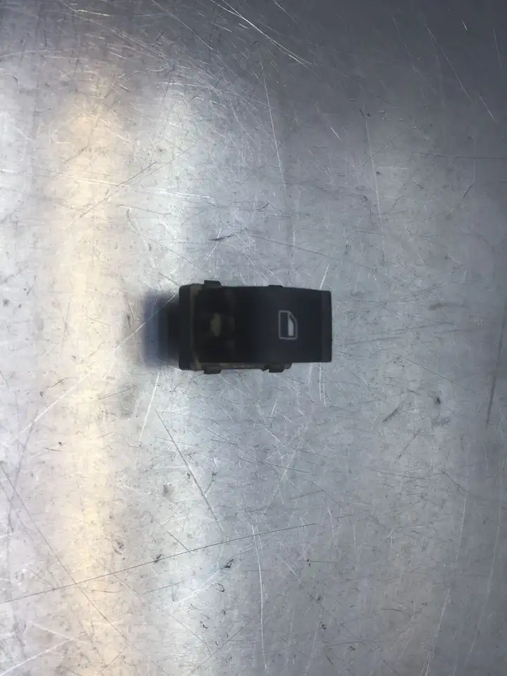 Audi A4 S4 B7 8E 8H (2004 - 2009) 178662S Кнопка стеклоподъемников — фото 1