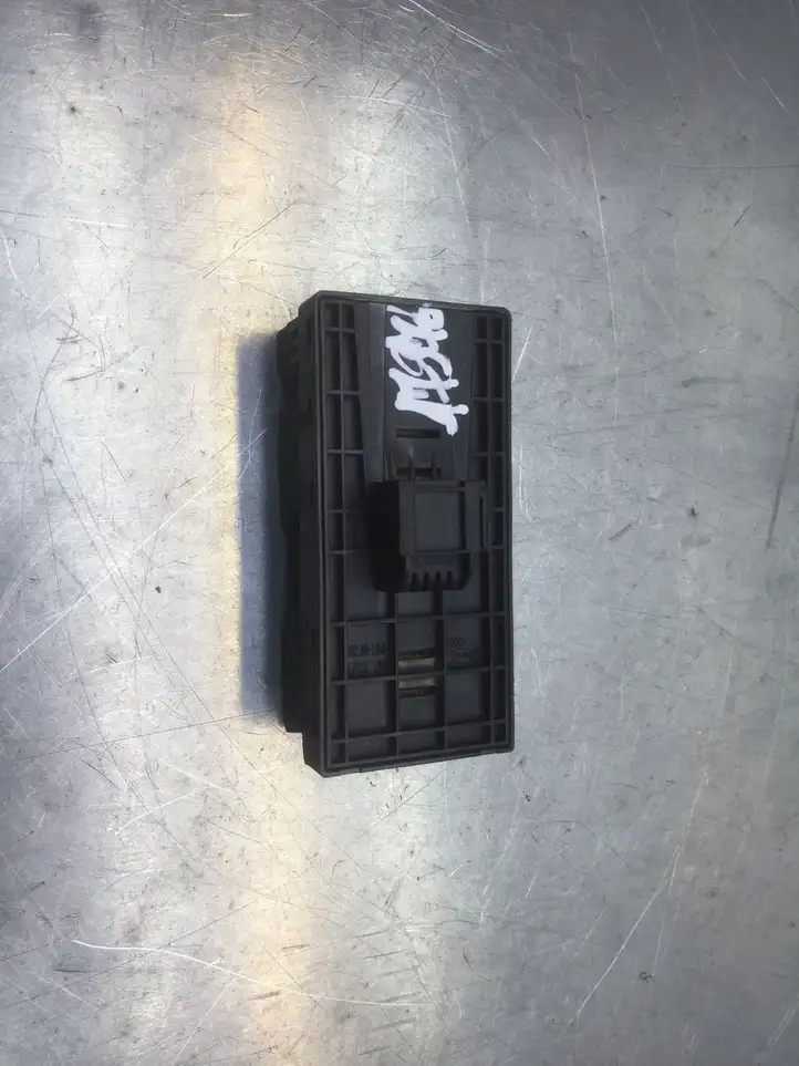 Audi A4 S4 B7 8E 8H (2004 - 2009) 8E0959851 Кнопка стеклоподъемников — фото 2