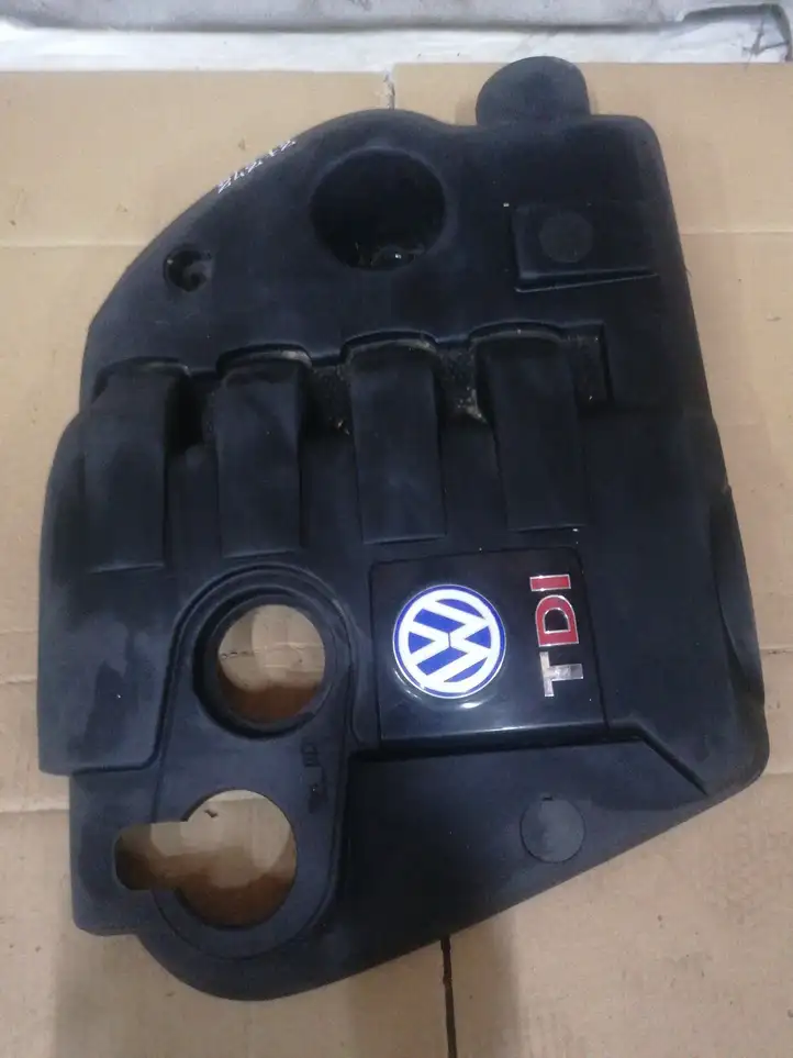 Volkswagen PASSAT B5.5 (2001 - 2005) 038103925 Крышка двигателя декоративная — фото 2