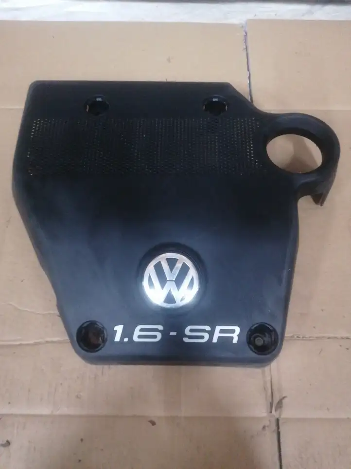 Volkswagen Golf IV (1998 - 2005) 06A103925AC Крышка двигателя декоративная — фото 1